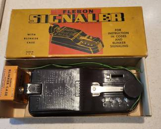 VINTAGE SIGNALER 