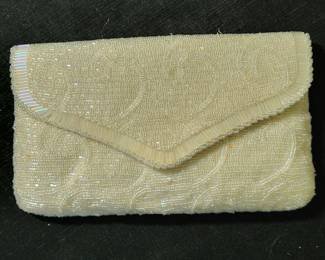 VINTAGE BEADED HAND BAG