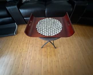 Tray $1
Mini table $5