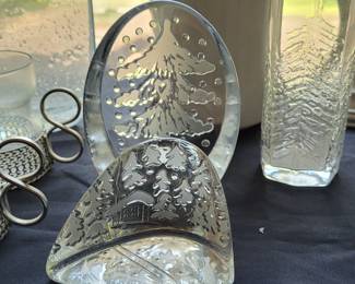 PAPER WEIGHTS