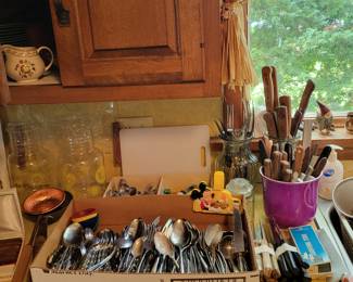 FLATWARE