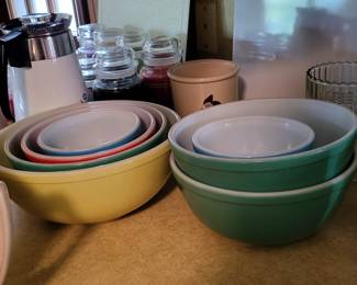 VINTAGE PYREX