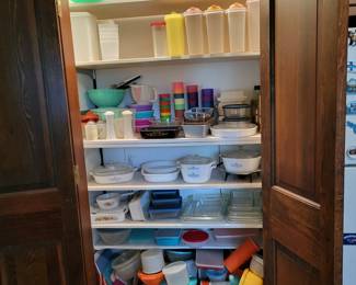 TUPPERWARE N CORNINGWARE