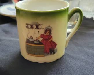 VINTAGE CHILD'S CUP