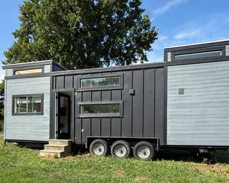 2018 Tiny Heirloom "Contempo" travel trailer home (VIN#1H5U11R39CP661501)