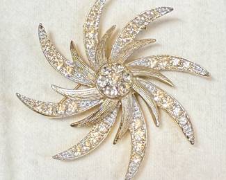 Costume brooch