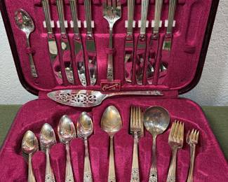 Silverplate Community flatware set