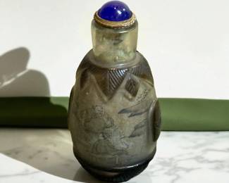 Glass snuff bottle