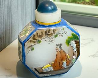 Chinese snuff bottle