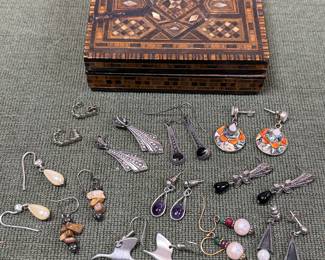 Assorted earrings