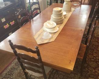 LARGE TABLE N 6 CHAIRS