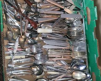 LOADS OF FLATWARE