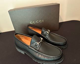Gucci Shoes Size 8