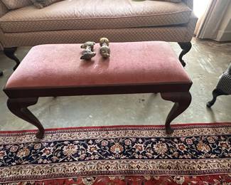 Queen Bench
