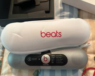 Beats Pill speaker