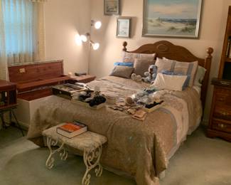 Lea bedroom set, lane chest, record player