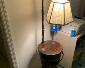 Vintage barrel table lamp