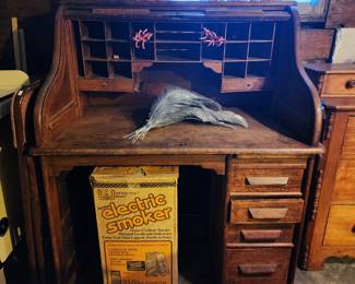 Small roll-top desk