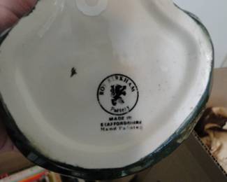 All the Roy Kirkham pottery is completely hand painted