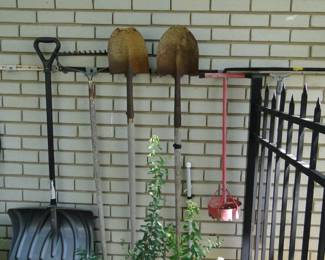 Outdoor tools and garden implements