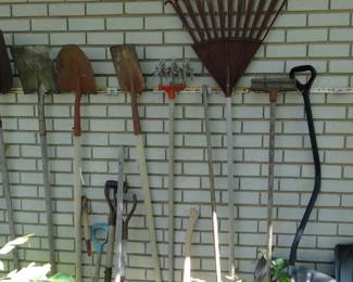 Garden and snow items