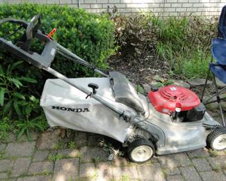 Honda lawn mower