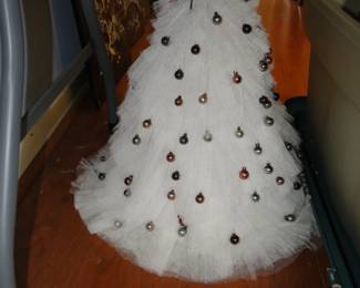 Tulle Christmas Tree, ain't we gettin all fancy