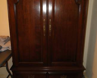 Large Hutch, perfect for an entertainment system, or clothing, or a bar