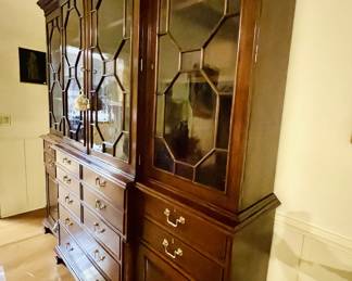 Detail pic
Chippendale Style Mahogany Secretaire Breakfront
90"Long • 102"Tall • 17"Deep