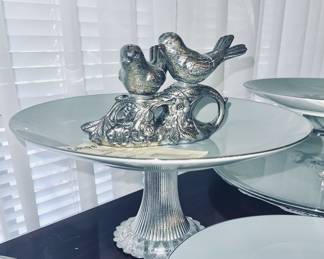 Silver Pine by Franciscan
- 10.5" Pedestal Plate