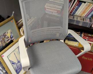 Counter height office chair