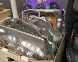 Fun baking pans