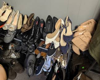 Open shoes