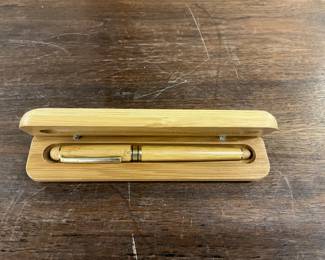 Bamboo Fountain Pen in a Bamboo Gift Case