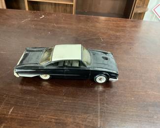 Die Cast 1960 Ford Starliner Car