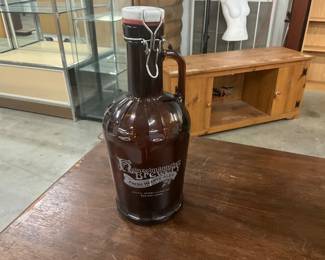 2L Beer Growler w/Porcelain Lid & Metal Closure