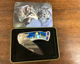 Wolf Themed Pocket Knife w/Case