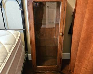 Antique-Look Wooden Display Cabinet Glass Door Shelving Unit