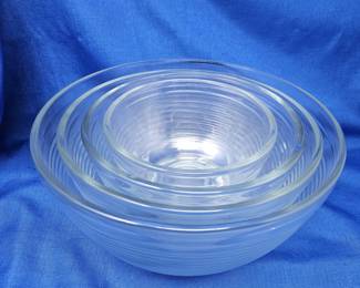 Vintage Libbey 4-Bowl Mixing Bowl Set with Ribbed Design