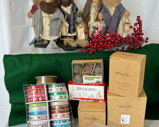 Christmas Decor w/ Nativity