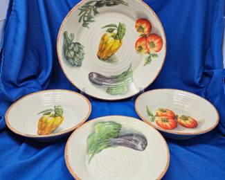 Williams Sonoma "Jardin Potager" Italy Large Serving Bowl plus Three Smaller Serving / Pasta Bowls