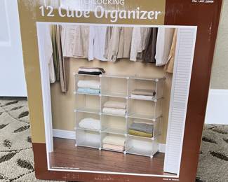 Cube organizer