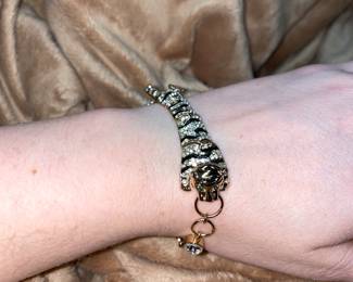KATGI Fashion 18K Gold Plated Lovely Tiger Austrian Crystal Bangle Bracelet  $24