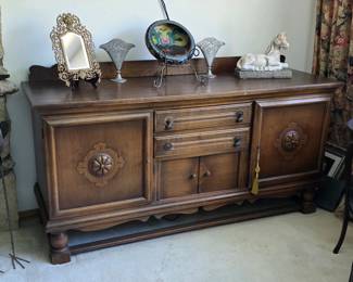 Vintage sideboard buffet