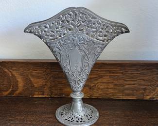 Godinger vintage flat fan vase