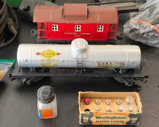 Lionel premium metal train cars