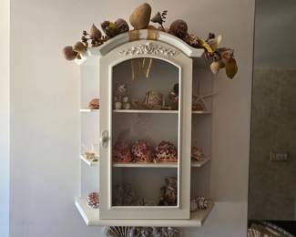 Bathroom display cabinet