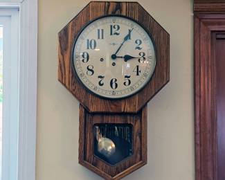 Vintage Howard Miller Regulator wall clock