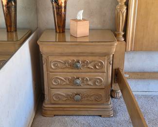 Gorgeous Bernhardt nightstand