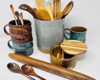 7 ModernKitchenLotDowanUtensilHolderWoodToolsHandcraftedMugs